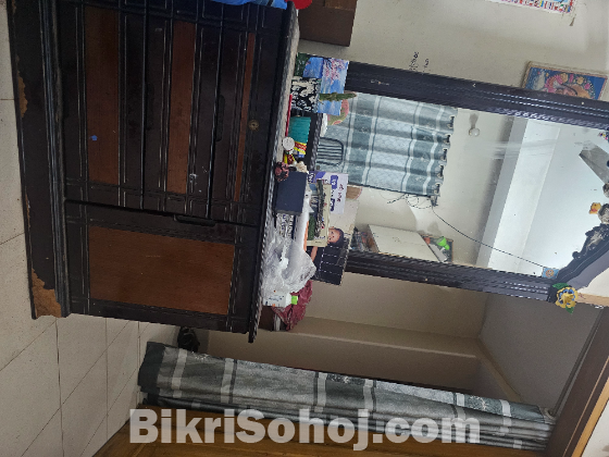 Dressing table with big mirror and drawer